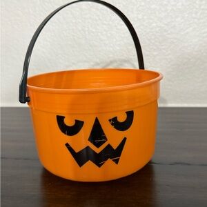 McDonald’s McGlobin Orange Jack-o-lantern pail 1986
